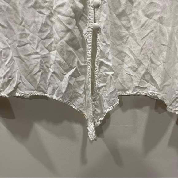 BeachLunchLounge Knotted Hem Top White Button Front Dolman Sleeve White Chic M - Picture 8 of 12